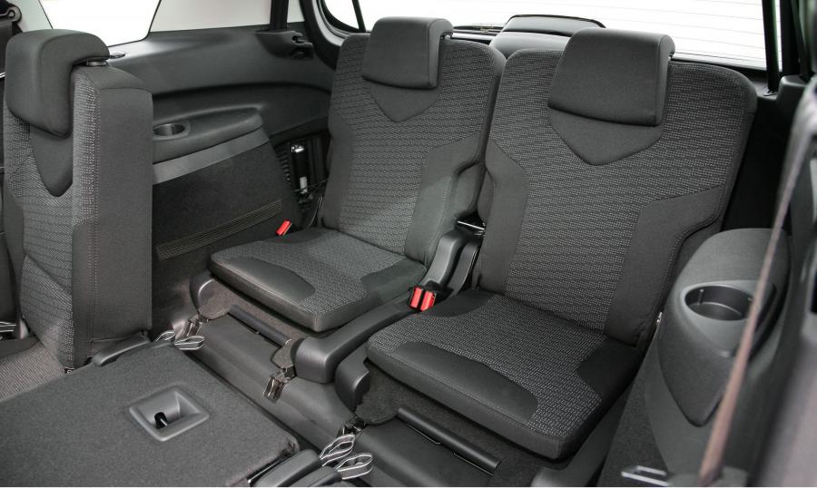 Peugeot 308 SW 2009 года  (фото 5 из 140)